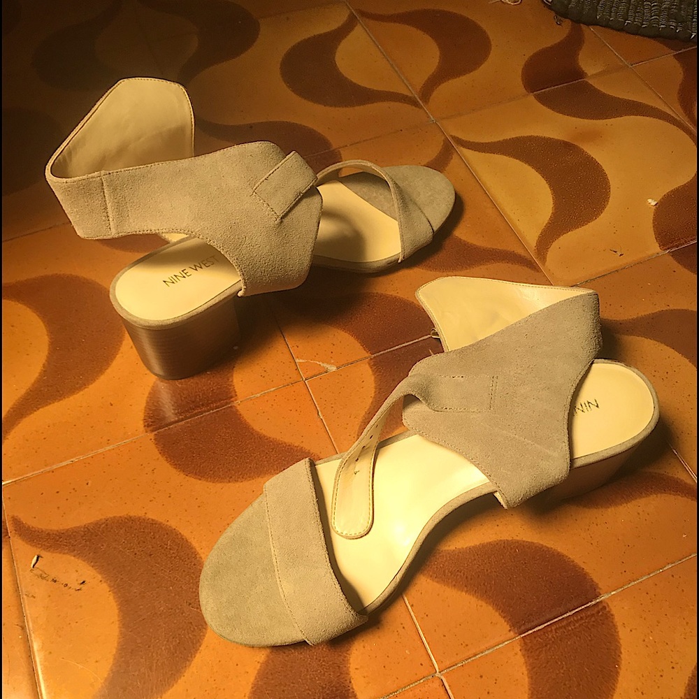 Nine West suede leather upper sandals size 12